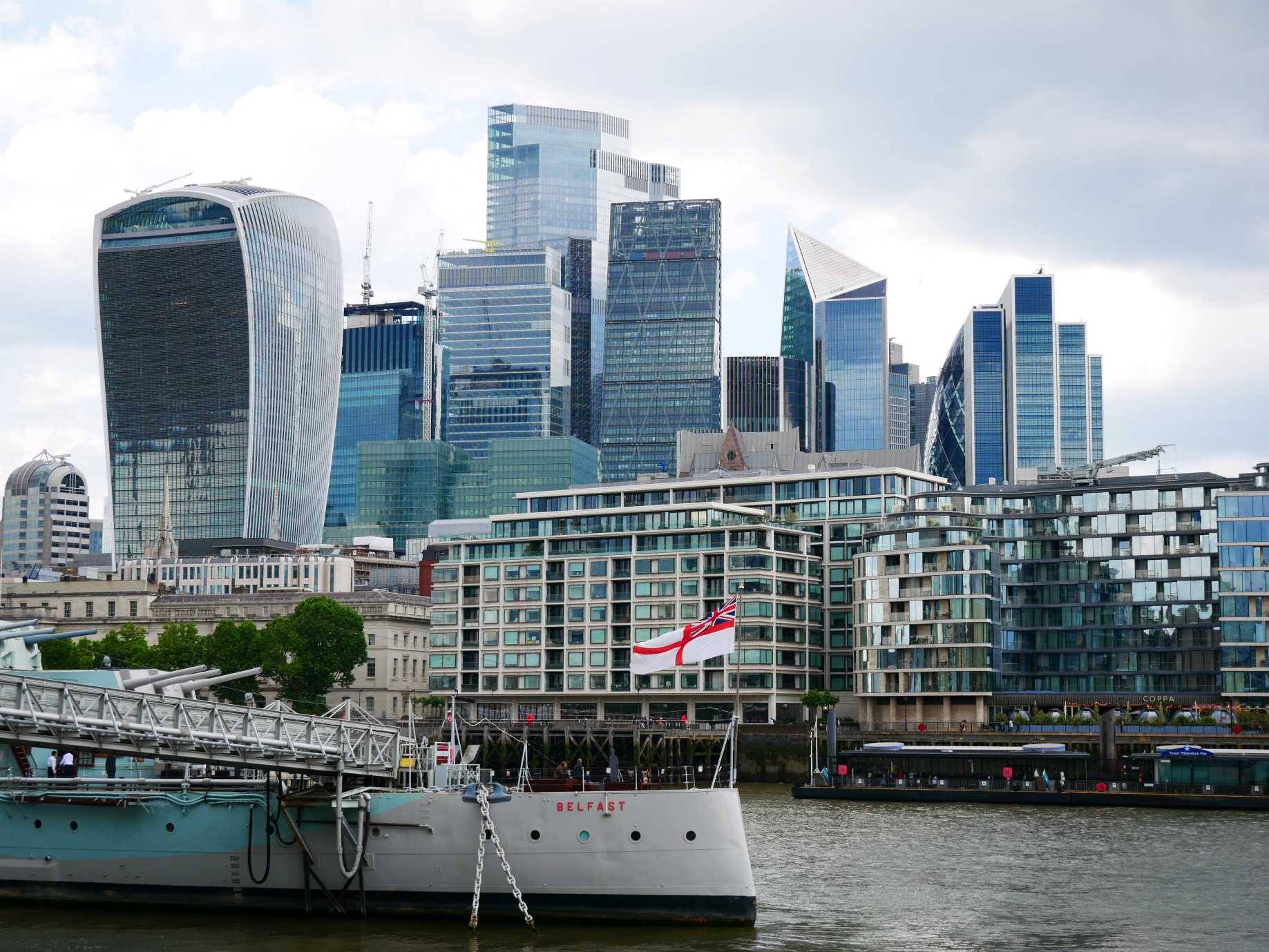 Investment Banking vs Commercial Banking Explained | CLFI